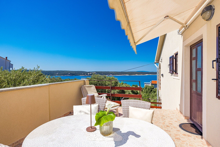 Balcony 3, Holiday Home on Beach With Waterfront Views, Lopar/Supetarska Draga