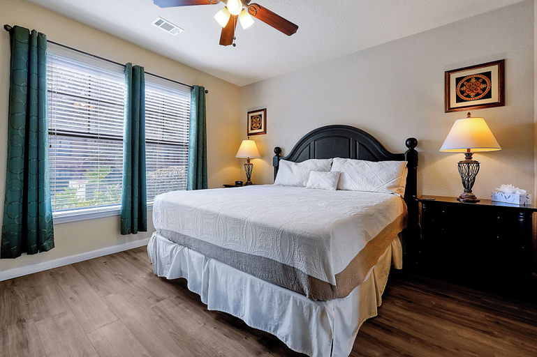 Interior 1, 901 Charo Parkway, 2 BED, Polk