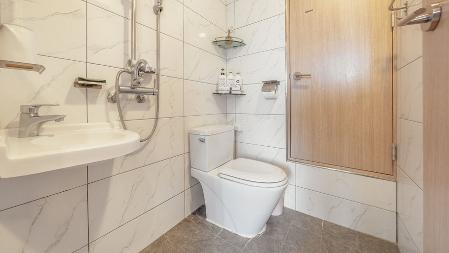 Bathroom 3, Gapyeong Ribbon Spa Pool Villa, Gapyeong