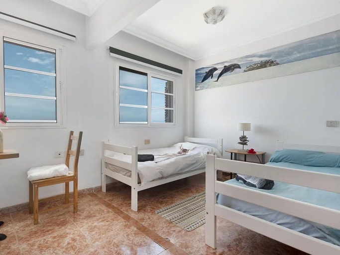 Room 2, Holiday Home in Puerto Near Playa Jardin, Santa Cruz de Tenerife