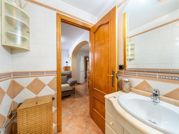 Bathroom 4, Apartment in Spain Near Scenic Coastline, Alicante