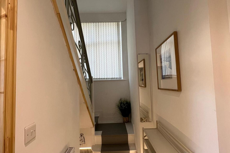 Interior, Family/small Group-wifi-parking-garden-sleeps 6, Wolverhampton