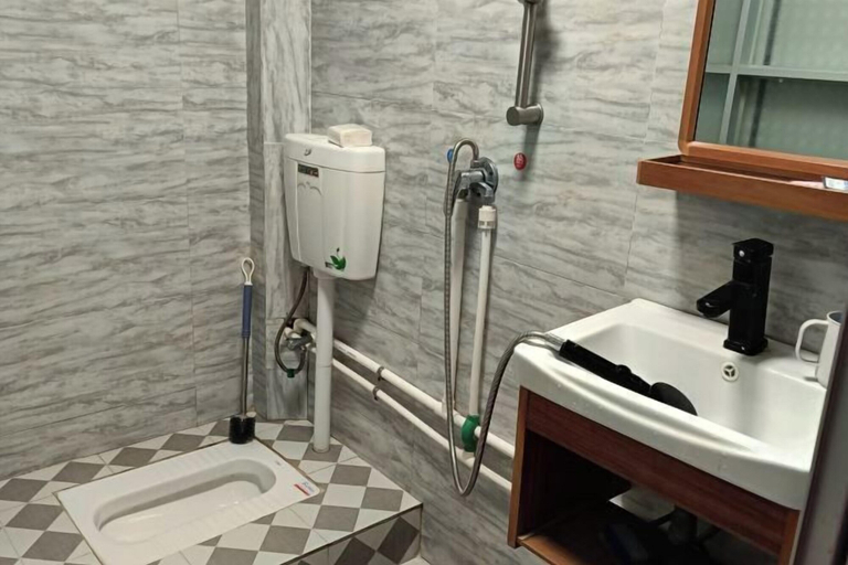 Bathroom 5, Anyuan Jingcheng Business Hotel, Ganzhou