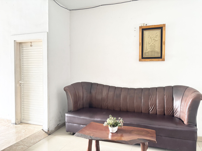 Reception 5, OYO 95102 Pulma House, Medan