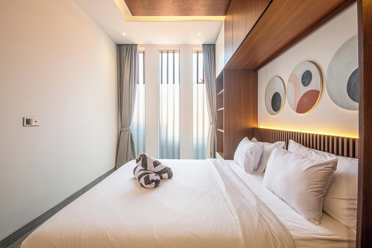 Room 4, Tropical Elegance 5BR Canggu Villa Near Beach, Badung