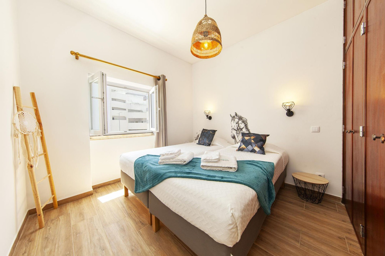 Room 3, C01 - Trindade 3 Bed Flat in Lagos, Lagos
