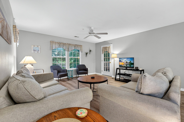 Interior 5, Fairways 9C, Horry