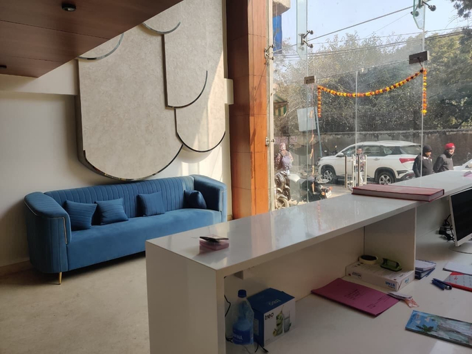 Lobby 4, Hotel Sukoon - 2mins Connaught Place, Delhi