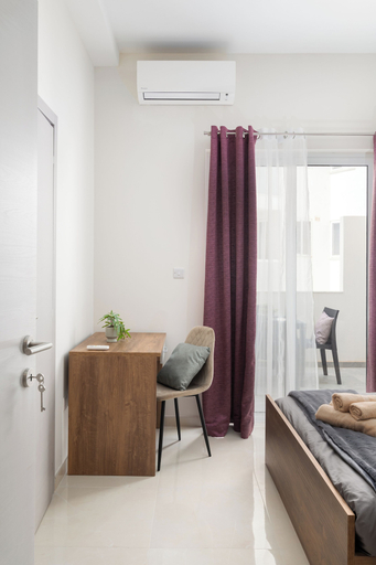 Room 2, Modern Stylish 2BR With Balconies APT 1