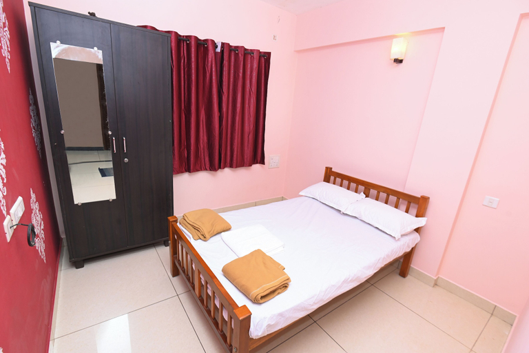 Room 2, Sri Sai Lodge Manipal, Udupi