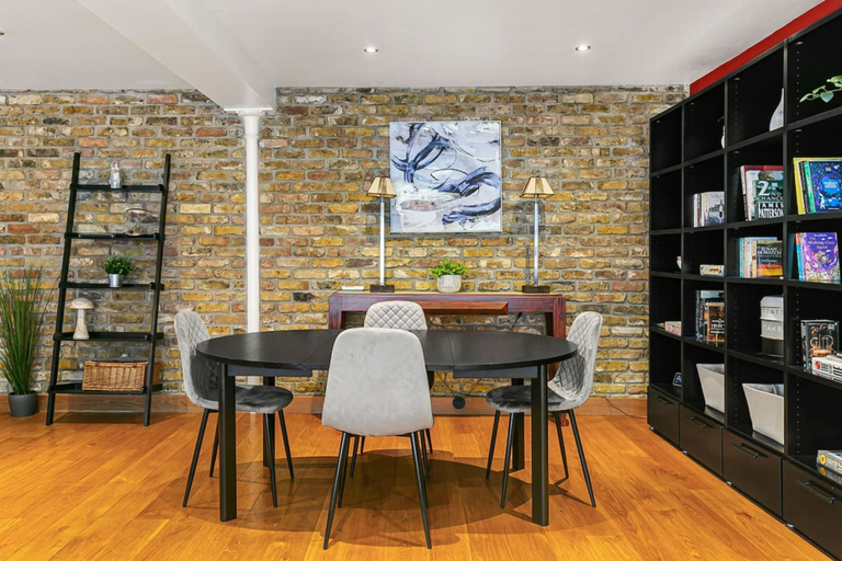 Room 3, Stylish Hyde Park 2-bed Step-free Pet Friendly, London