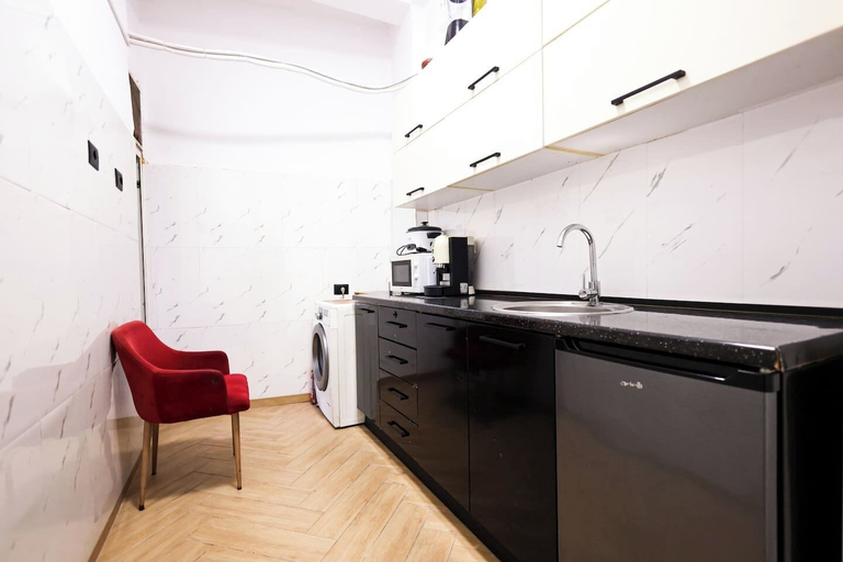 Room 2, Grandstay Central 103, Durrësit