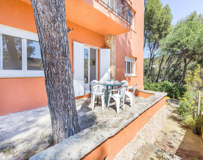 Balcony 4, Apartment in Spain Near Beaches & City Center, Girona
