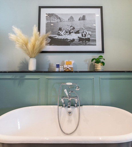 Bathroom 3, Albion Hotel, Isle of Wight