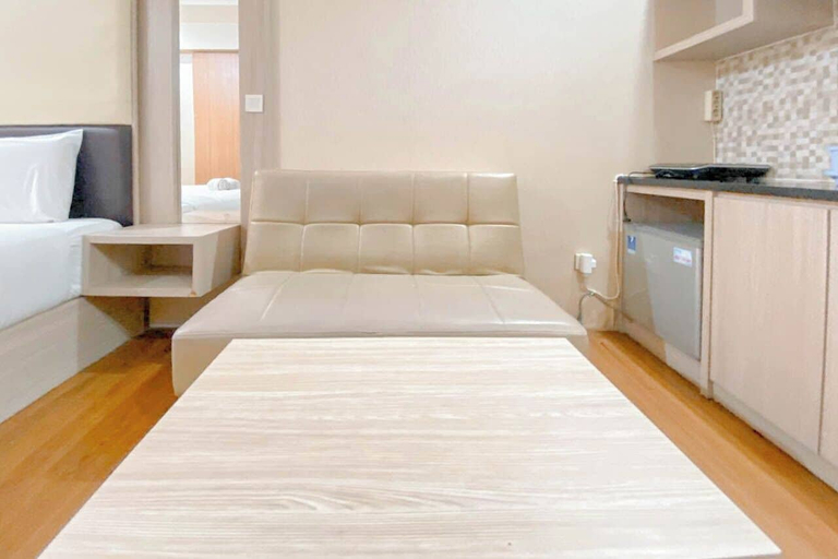 Interior 2, Warm Tone Studio At Candiland Apartment, Semarang