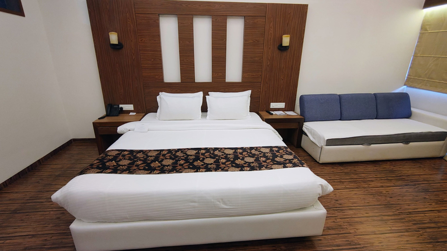 Room 4, ELIVAAS Energise Soul Retreat, Nashik