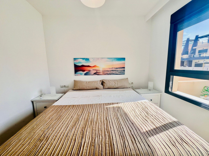 Room 2, Apartment in Pilar Close to the Sea, Alicante