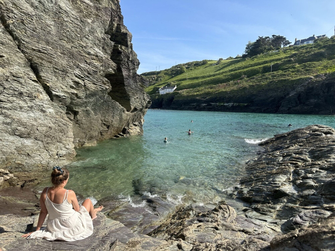 Room 3, Waves End in Cornwall, Cornwall