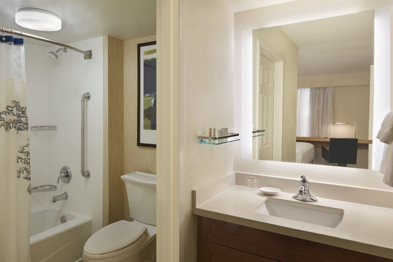 Bathroom 4, Residence Inn by Marriott Toronto Airport, Toronto
