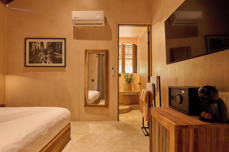 Room 5, Pan Beach, Dist. Pochutla