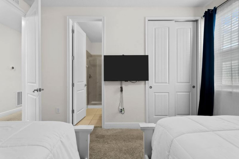 Interior 2, 320-6-pc-pet Friendly 6 Bedroom Home With Game Room, Osceola