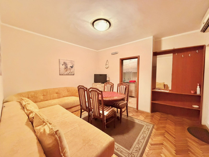 Living area 4, Beachfront Apartments Oaza
