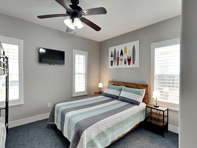 Bedroom 2, Nothin But Time, Bay