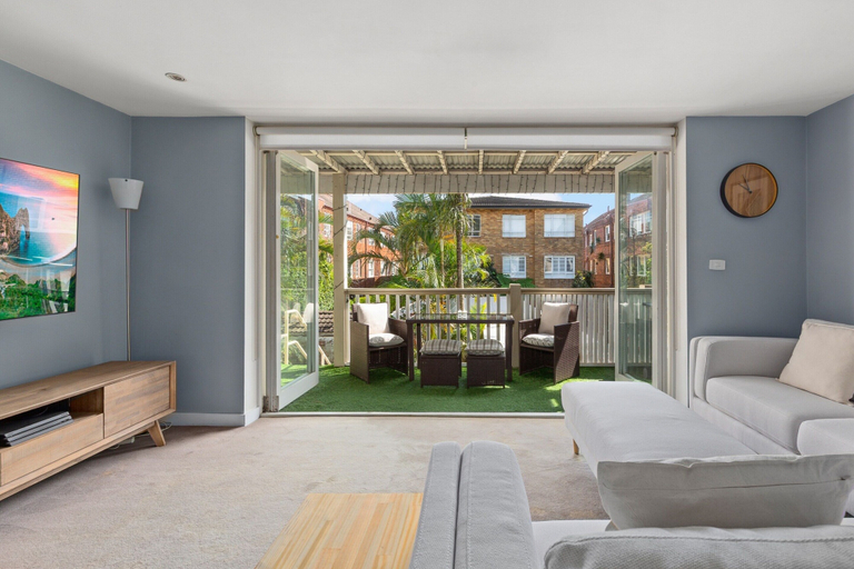 Living room 3, Bright Home Steps From Double Bay Beach, Sydney