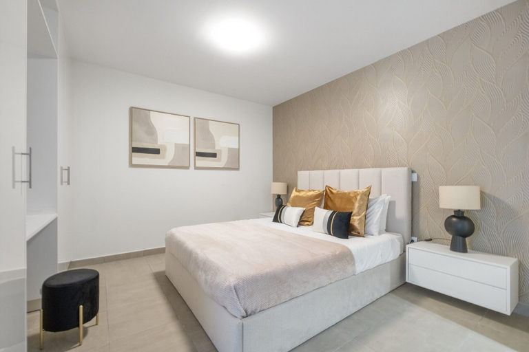 Room 3, Sunflower Gem by Homie, Santa Cruz