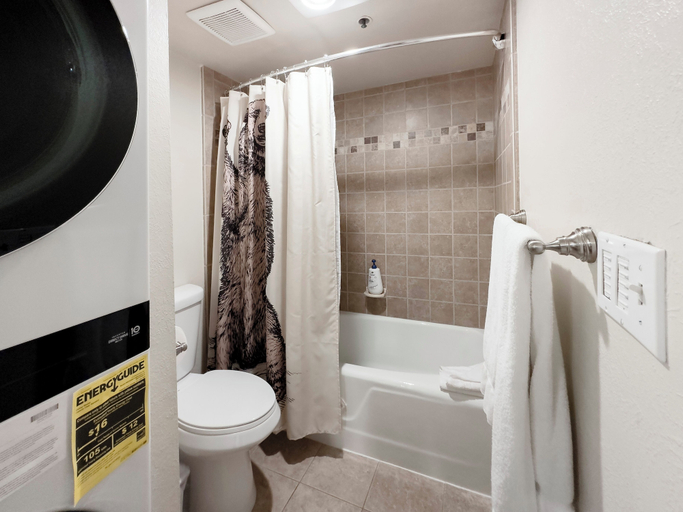 Bathroom 3, Alpine Haven Retreat Ski-in Ski-out Oasis Pool, Summit