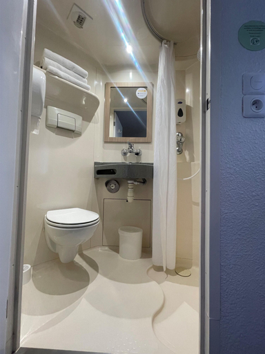 Bathroom 5, Première Classe Angers Sud - Les Ponts De Cé, Maine-et-Loire