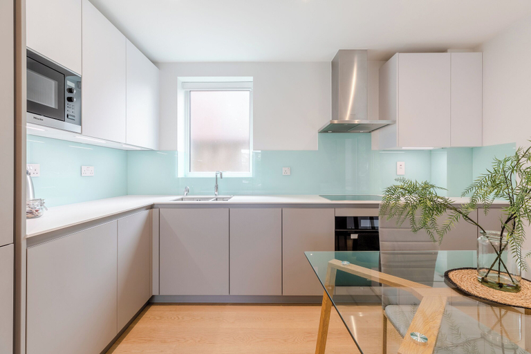Private kitchen 3, Aldgate East by Excel, London