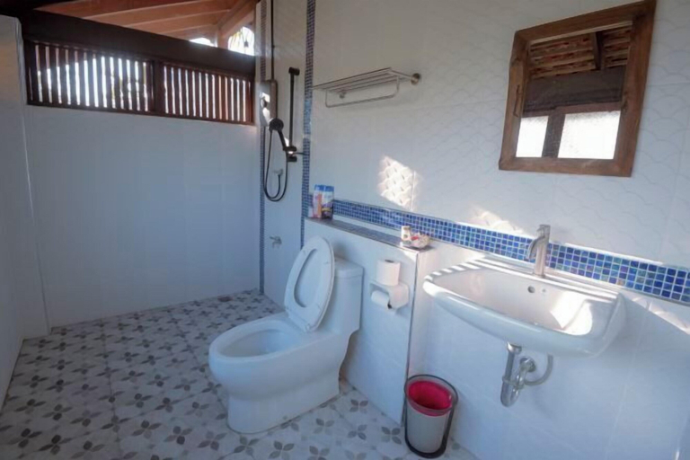 Bathroom 4, Lanna Localstay, San Kamphaeng