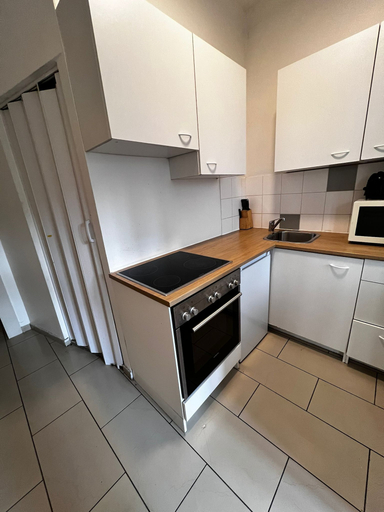 Private kitchen 4, Pleasant 2BR Apt Near U6 Schöpfwerk, Wien
