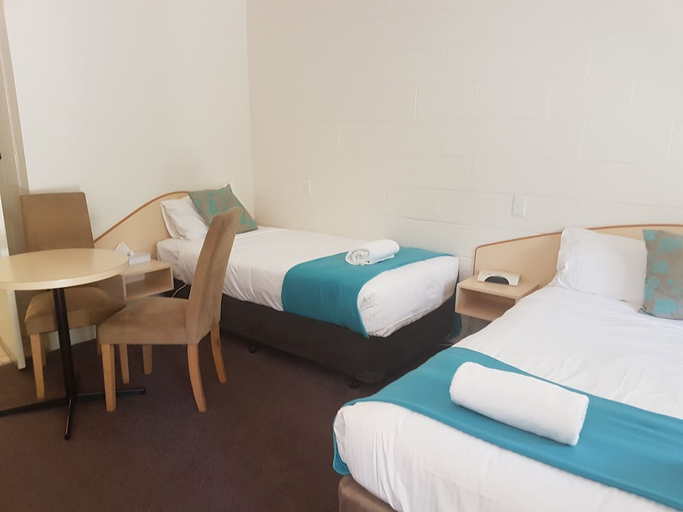 Bedroom 2, Moruya Motel, Eurobodalla