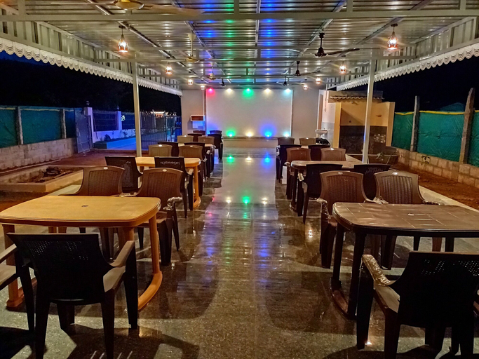 Food & Drinks 5, Sathyam Resorts, Dharmapuri