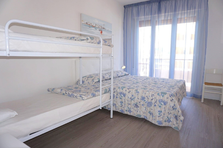 Bedroom 3, Apartment in Porto Santa Margherita by Beach, Venezia