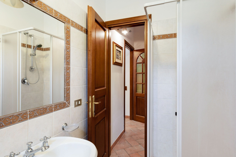 Bathroom 5, Scenic Villa in Assisi With Pool, Perugia