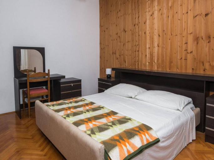 Room 2, Apartment in Sibenik by Sandy Beaches, Šibenik