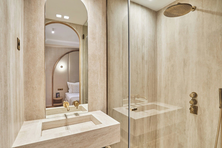 Bathroom 5, Suite Air-conditioned Opera-louvre-2 Bedrooms, Paris