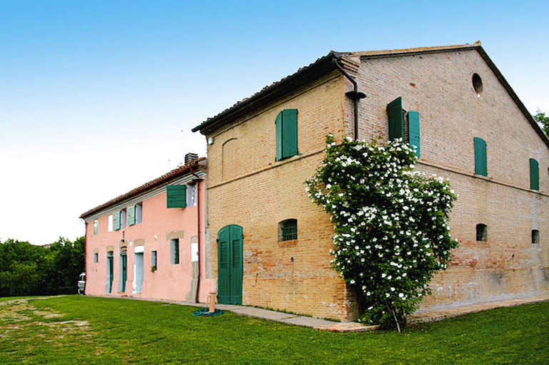 Others 4, Country House in Monterado With Pool, Ancona