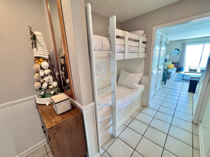 Bedroom 3, Seacrest 709, Baldwin