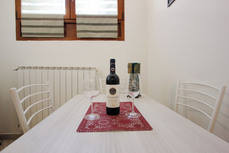 Dining 5, Suite dei Vanni - Free private parking, Florence