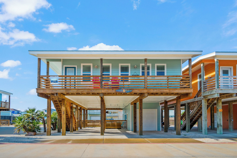 Primary image, No Regrets! PET Friendly!, Nueces