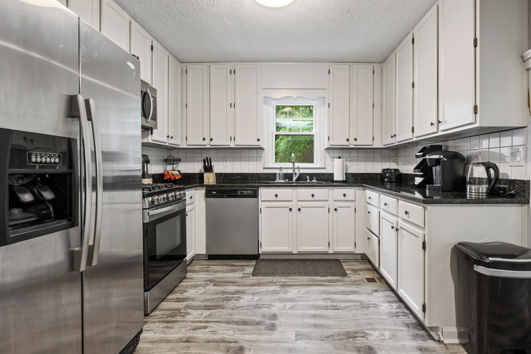 Interior 3, 1356 Velvet Creek Glen, Marietta, Cobb