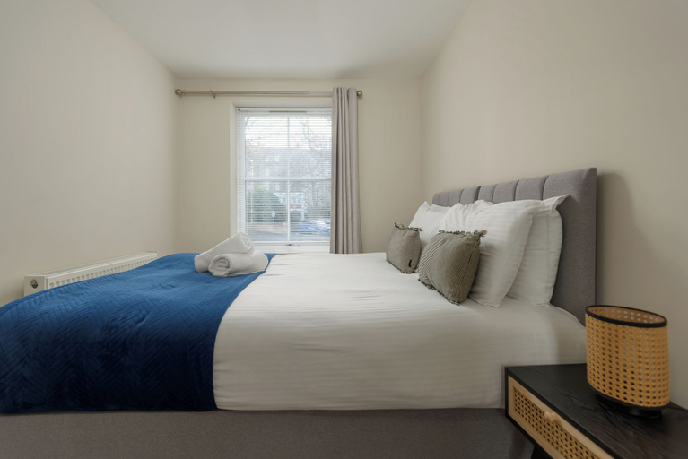 Bedroom 3, 1 Huntingdon Place, Edinburgh