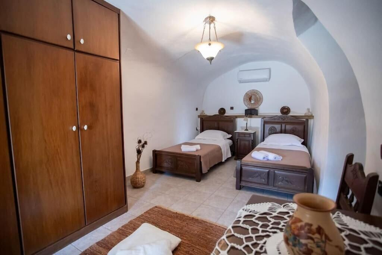 Room 3, Kitta Mani Towerhouse - Mountain Views Garden, Peloponnese