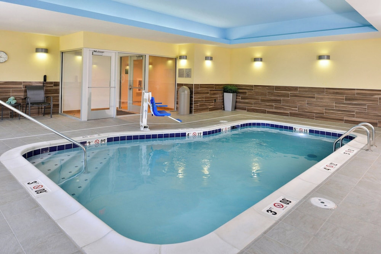 Sport & Beauty 5, Fairfield Inn & Suites by Marriott St. Joseph, Buchanan