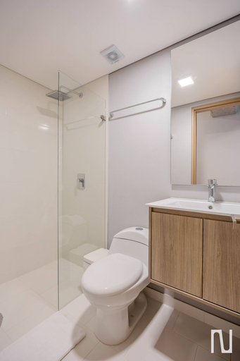 Bathroom, NOK Bright 1BR Apartment at Usaquen Bogota, Santafé de Bogotá