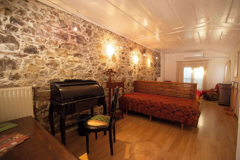 Room 2, Mikos - Mansion in the City Center, North Aegean